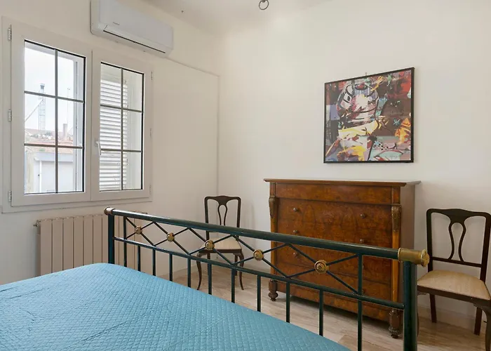 Trinacria House - *